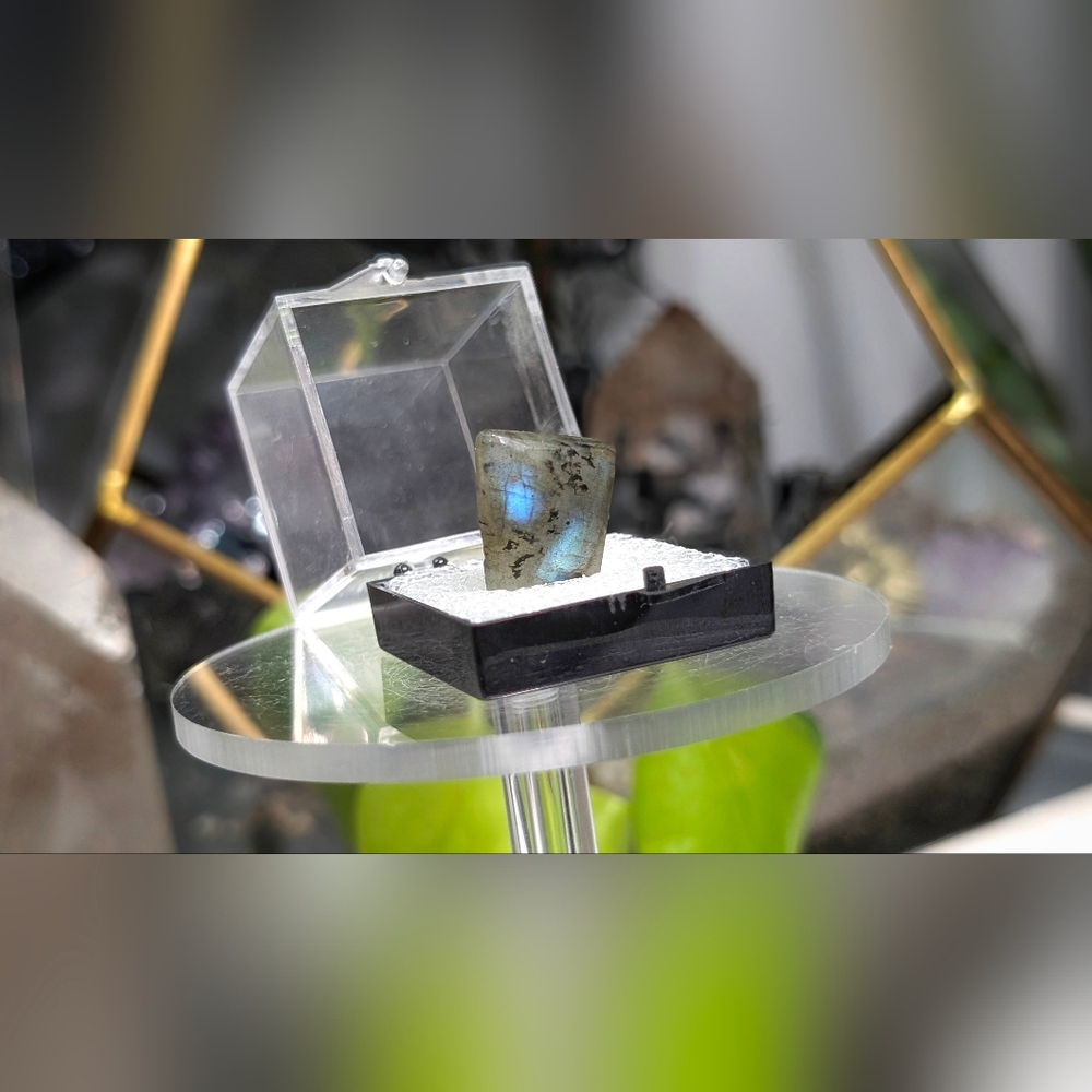 Labradorite Flash Crystal Polished Flat Back Gemstone